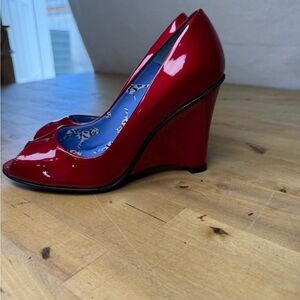 Stuart Weitzman Red Patent Peep Toe Wedge Heels Size 5.5 M  Dalmatian Lining